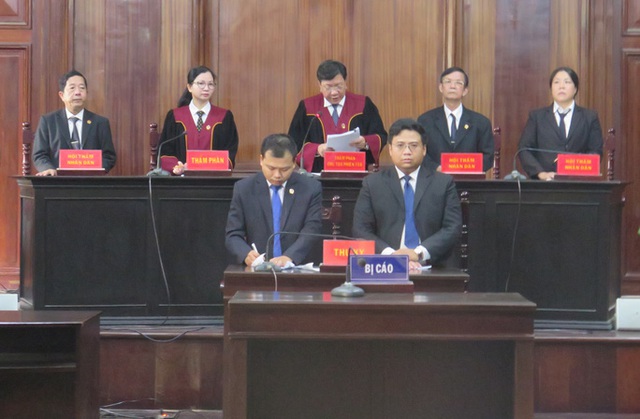  Đại án Ngân hàng Đông Á: Ông Trần Phương Bình lãnh án chung thân - Ảnh 2.