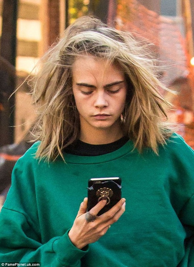 “Thiên thần Victorias Secret” Cara Delevingne: Hiện tượng tiên phong cho sự khác biệt trong làng mẫu và hình ảnh xuống dốc ngỡ ngàng - Ảnh 32.