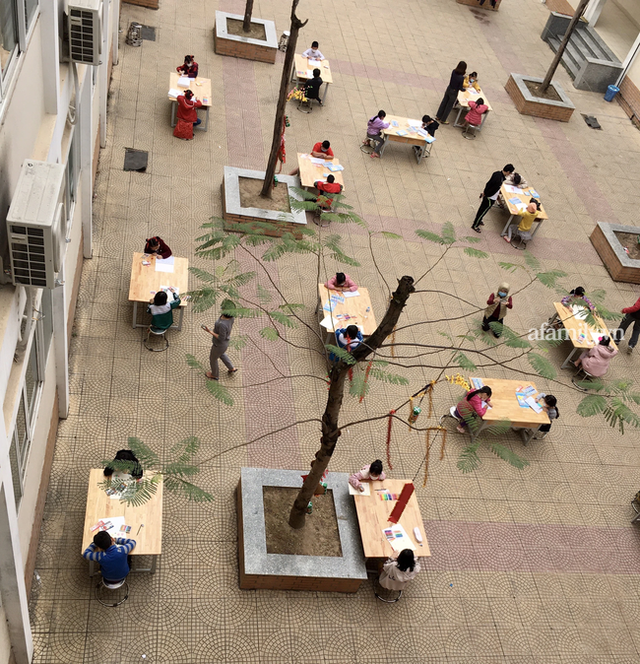 Không khí đón giao thừa tại trường tiểu học Xuân Phương, cái Tết đáng nhớ của thầy trò và phụ huynh trong khu cách ly - Ảnh 2.