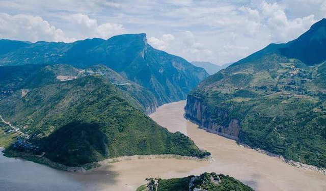 Tại sao cùng là sông nhưng Trường Giang dùng chữ giang, Hoàng Hà dùng chữ hà? Câu trả lời đầy bất ngờ không phải ai cũng biết - Ảnh 1.