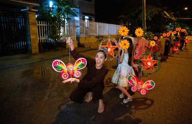 Khánh Vân từng trả lời: Em chẳng có gì ngoài một trái tim yêu thương, xem cách bố mẹ dạy mới hiểu tại sao hoa hậu luôn được khen đẹp cả người cả nết - Ảnh 8.