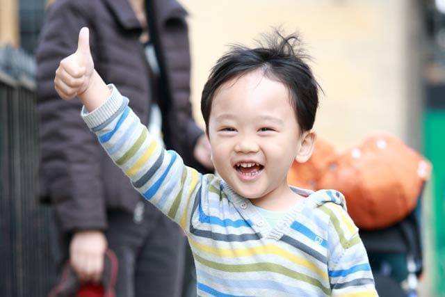 Tất tần tật những điều cha mẹ cần làm khi đón con đi học về - Ảnh 1.