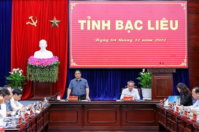 Thủ tướng yêu cầu NHNN nghiên cứu và thực hiện ngay việc nâng hạn mức tín dụng phù hợp - Ảnh 1.