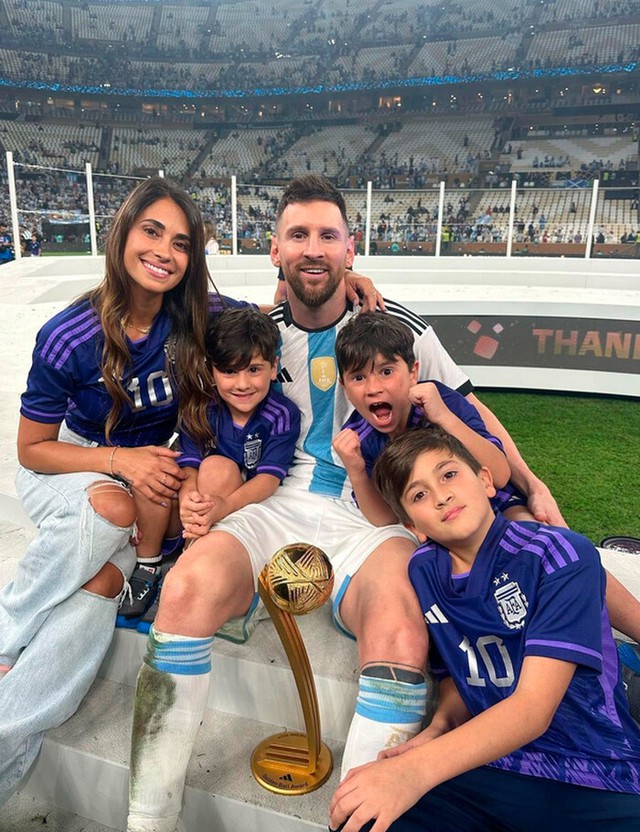 Vợ Messi và giọt nước mắt hạnh phúc: Cô vợ số hưởng hay phụ nữ chủ động chọn hướng? - Ảnh 3.