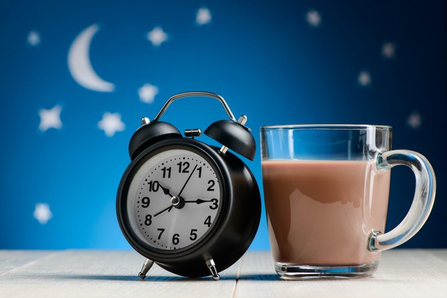  Ngủ liền một mạch đến sáng không khó nếu bạn tuân thủ uống một trong 4 món, tuyệt đối không đụng 3 thứ sau! - Ảnh 5.