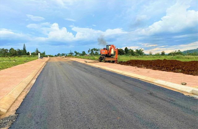 Đắk Lắk: Gần cuối năm vẫn chưa ban hành kế hoạch sử dụng đất, nhiều dự án bị tắc - Ảnh 1.