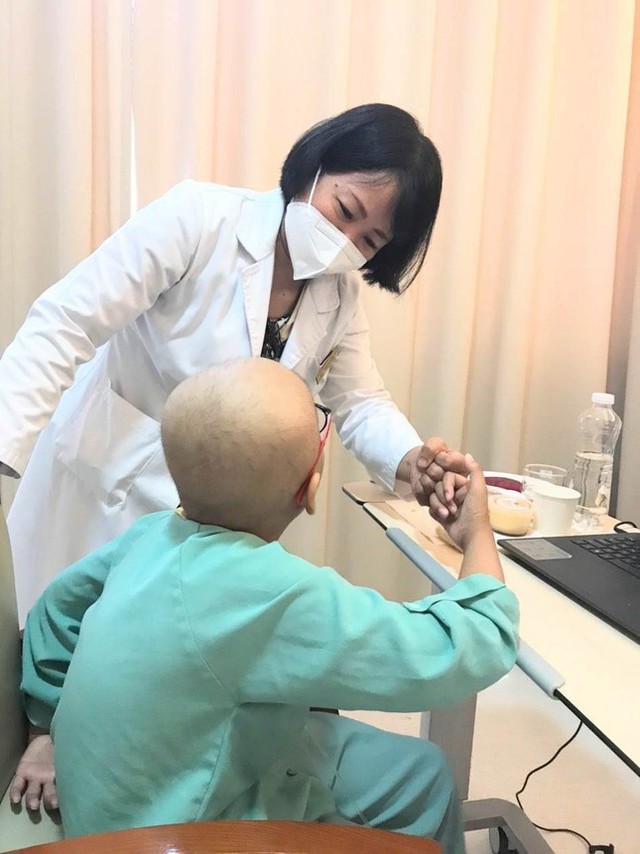 Những dấu hiệu cảnh báo trẻ có thể mắc ung thư, cha mẹ đưa con đi khám ngay kẻo muộn - Ảnh 1.