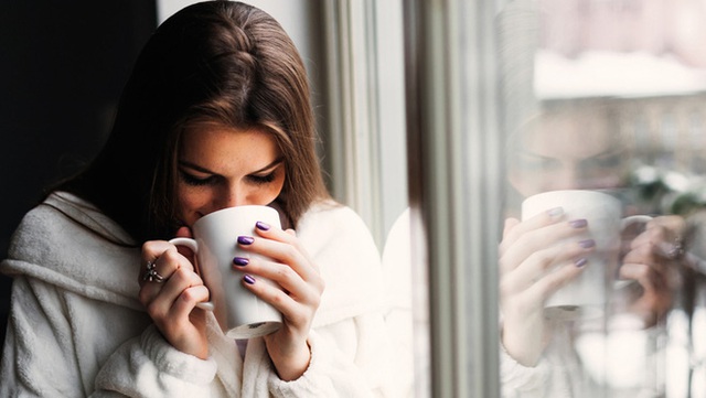  Uống cà phê lúc đói có hại không? Chuyên gia chỉ rõ kiểu người không nên uống cà phê lúc đói - Ảnh 2.