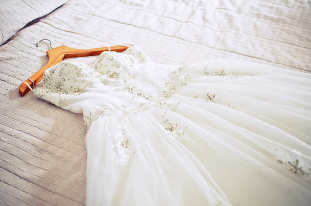 Từ chuyện Tóc Tiên gửi váy cưới sang Mỹ để giặt: Hóa ra có dịch vụ giặt dành riêng cho đồ hiệu xa xỉ, mức phí lên tới nửa tỷ - Ảnh 6.
