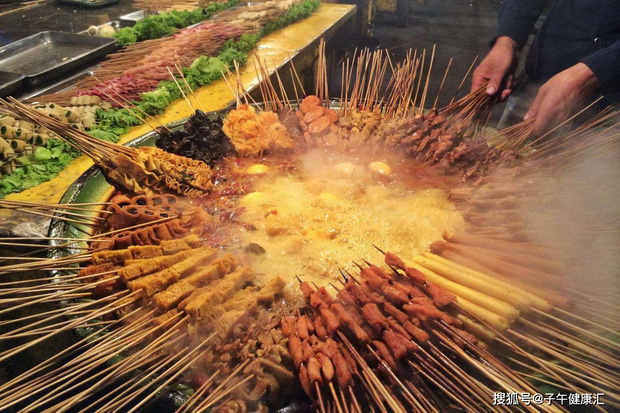 Cô gái 27 tuổi ngủ sớm dậy sớm, làm việc đều đặn nhưng vẫn mắc ung thư dạ dày, bác sĩ chỉ ra thói quen ăn uống xấu của nhiều người trẻ - Ảnh 3.