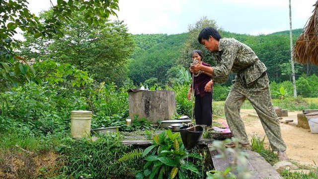 Bỏ việc lương 10 triệu, chàng trai về quê trồng rau, nuôi gà: Bình yên nhưng không dễ dàng - Ảnh 5.