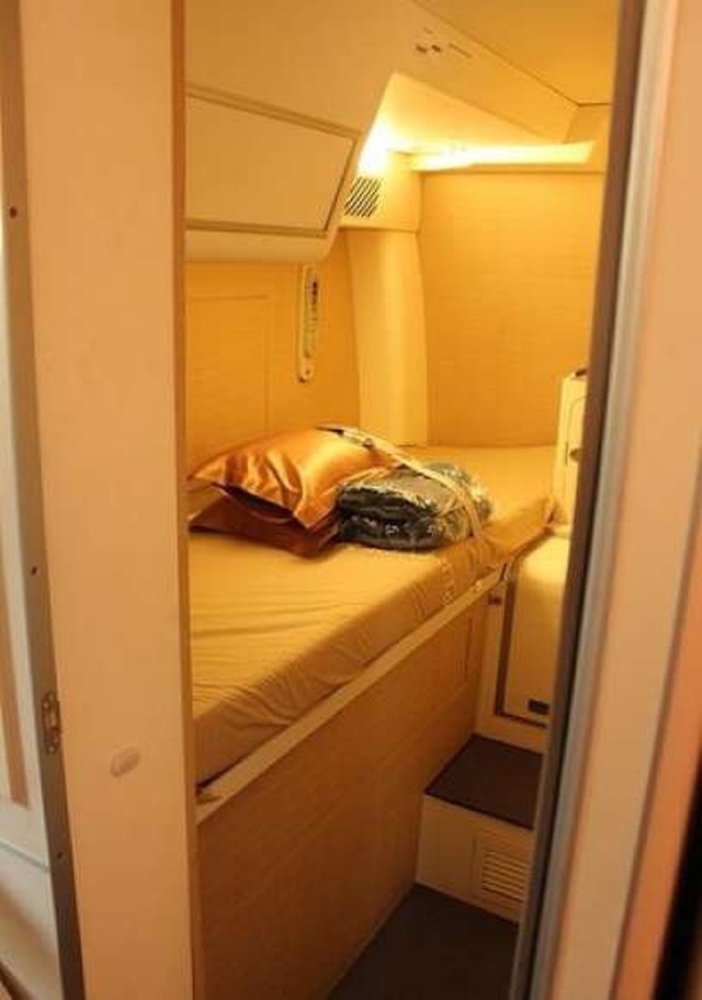 Phòng ngủ bí mật trên máy bay của tiếp viên hàng không và phi công trông như thế nào? - Ảnh 13.