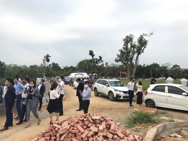 Tham lãi lớn, nhà đầu tư bất động sản “ngậm đắng nuốt cay” - Ảnh 2.