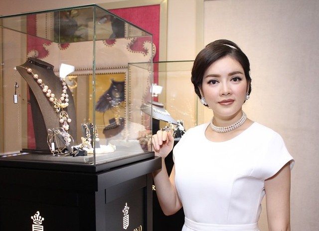 Lý Nhã Kỳ và cuộc sống viên mãn ở tuổi 38: Sự nghiệp thăng hoa, giàu tới mức mua đồ hiệu theo lô nhưng vẫn cô đơn lẻ bóng - Ảnh 3.