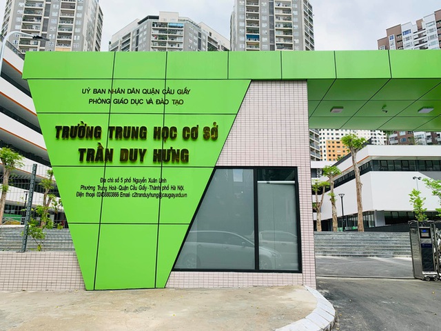 Trường cấp 2 ở Hà Nội đang khiến phụ huynh xôn xao: Công lập bình thường nhưng quá đẹp, hoành tráng không thua trường tư - Ảnh 1.