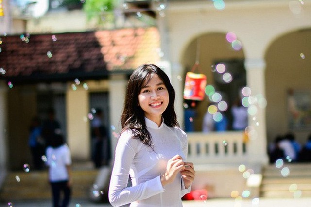  Nàng Hậu biết 3 ngoại ngữ, từng được tuyển thẳng vào 2 trường ĐH nhưng phương pháp học tập lại cực kì khác người - Ảnh 2.