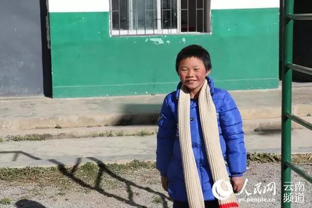 Cậu bé băng giá khốn khổ, đầu đội mưa tuyết trắng xóa đi bộ đến trường lay động MXH ngày trước bây giờ có cuộc sống ra sao? - Ảnh 7.