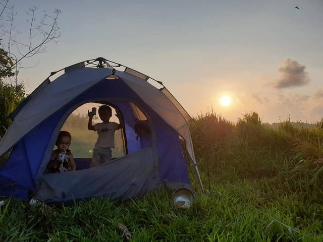 Bán hết tài sản, cặp vợ chồng Vũng Tàu đạp xe chở 2 con nhỏ đi phượt khắp Việt Nam - Ảnh 13.