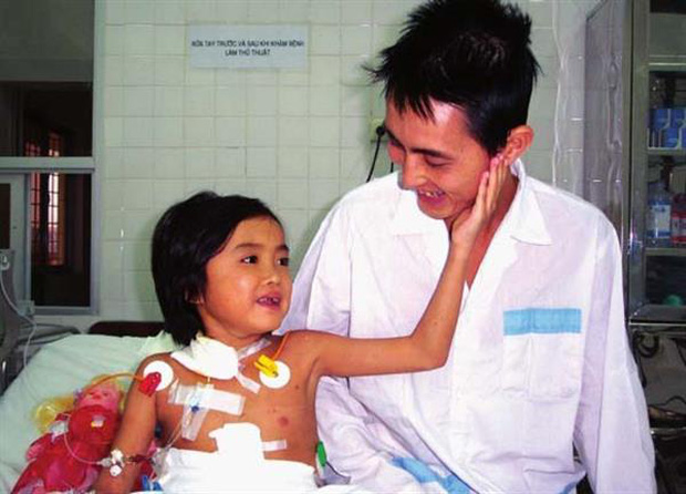 Cô gái 25 tuổi - người đầu tiên được ghép gan ở Việt Nam qua đời - Ảnh 1.