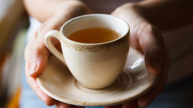 5 tác dụng phụ của việc uống quá nhiều trà: Dân nghiện trà đừng bỏ qua! - Ảnh 3.