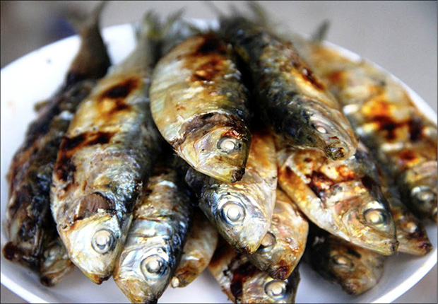  3 kiểu chế biến cá ngấm đầy dầu mỡ và mất hết dinh dưỡng, các bà nội trợ nên biết kẻo mang ung thư về cho gia đình - Ảnh 4.