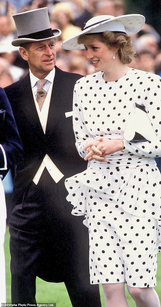Quan hệ tốt đẹp của Hoàng tế Philip và các nàng dâu: Công nương Diana nhận sự đối đãi đặc biệt nhưng vẫn chưa phải là người được yêu quý nhất - Ảnh 8.