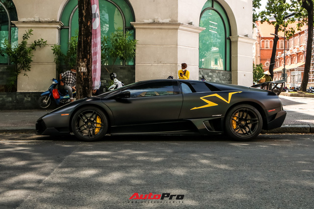 Đổi chủ, Lamborghini Murcielago SV độc nhất Việt Nam tái xuất trên phố Sài Gòn - Ảnh 4.