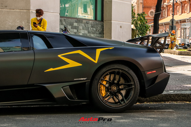 Đổi chủ, Lamborghini Murcielago SV độc nhất Việt Nam tái xuất trên phố Sài Gòn - Ảnh 8.