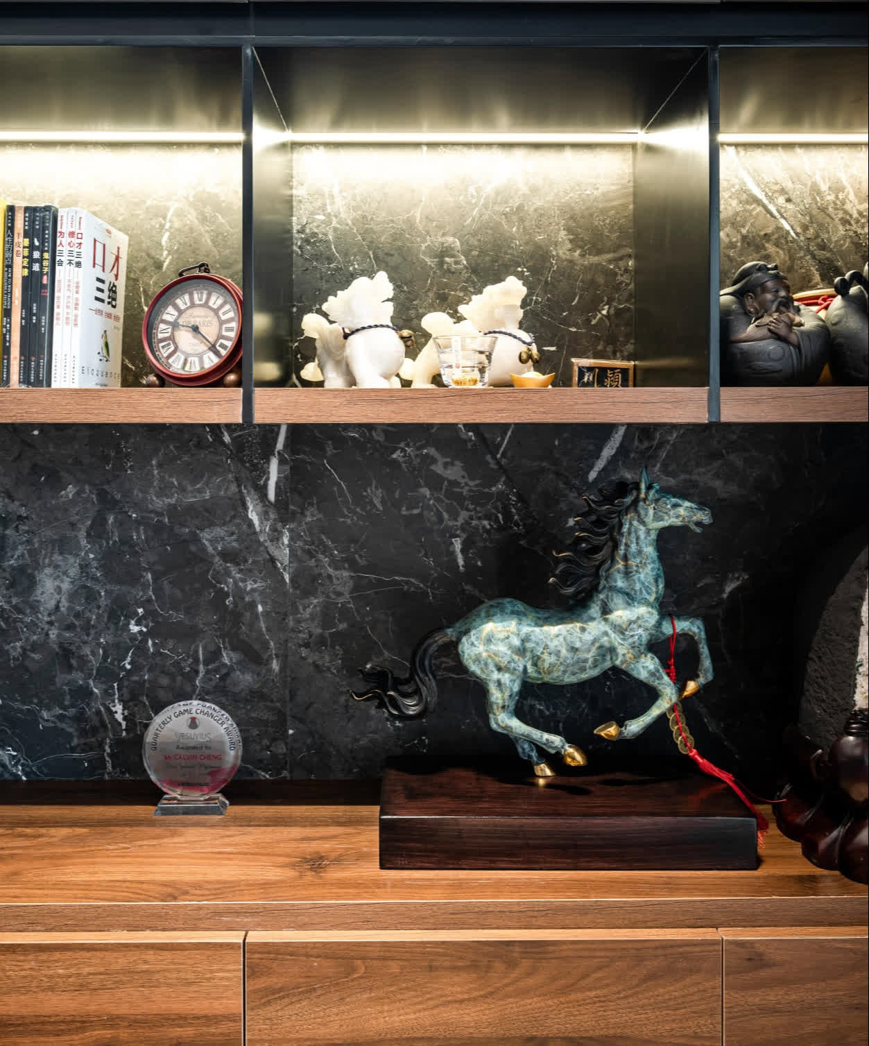 Căn hộ đập thông 140m2 thiết kế nội thất hiện đại, ấm cúng và hợp phong thủy: KTS khuyên cần chú ý điều này khi tân trang lại nội thất, nhà cửa - Ảnh 8.