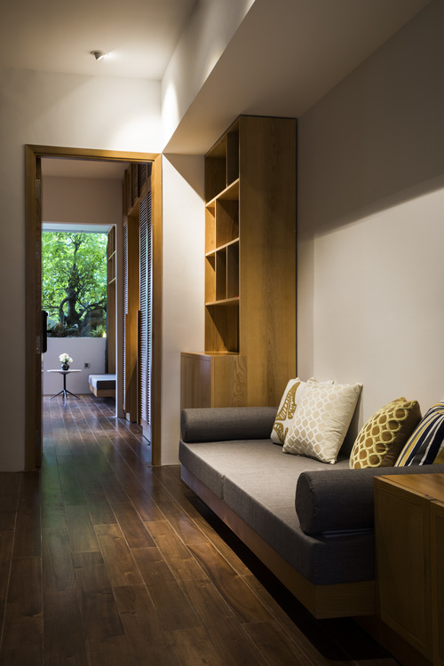 Ngôi nhà cắt khoét siêu art chiếm spotlight cả khu phố: Design bên trong xịn không kém, sân thượng chill như quán cafe - Ảnh 11.