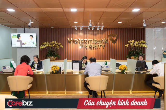 Là khách hàng VIP của Vietcombank như Thuỷ Tiên sẽ được hưởng đặc quyền gì? Điều kiện trở thành VIP như thế nào? - Ảnh 1.