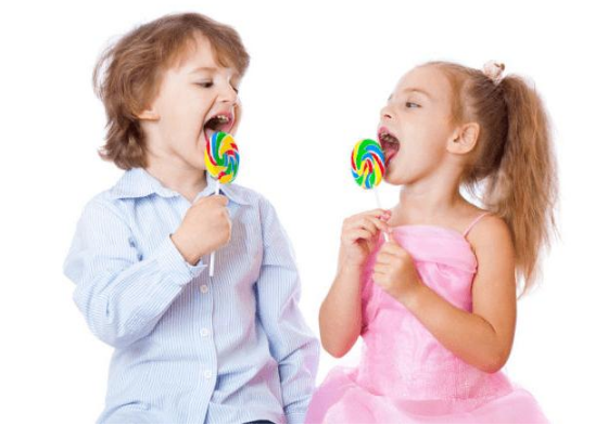 Thiếu nữ 19 tuổi suýt chết vì chế độ ăn uống sai lầm mà nhiều người trẻ mắc phải: Bác sĩ cảnh báo Nếu còn ăn uống như thế này thì vẫn phải nhập viện dài dài, ảnh hưởng nghiêm trọng đến tính mạng - Ảnh 1.