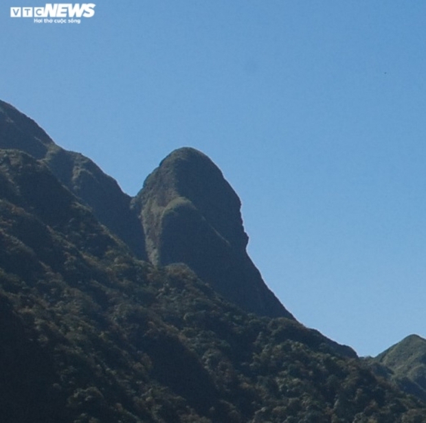  Bí ẩn núi Giời Đánh và núi dự báo thời tiết cạnh đỉnh Fansipan - Ảnh 2.