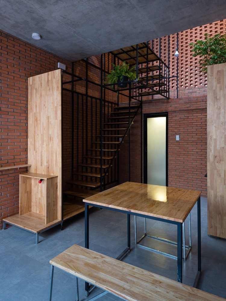 Ngôi nhà không trát vữa khiến ai cũng phải trầm trồ - Ảnh 11.