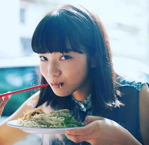 Ăn ít, tập nhiều mà cân nặng vẫn không giảm, chuyên gia chỉ ra 3 điều cần tránh nhiều người mắc khi giảm cân - Ảnh 1.