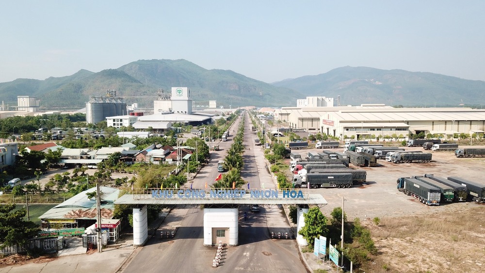 Bình Định yêu cầu địa phương luôn sẵn sàng quỹ đất sạch, đón nhà đầu tư - Ảnh 2.