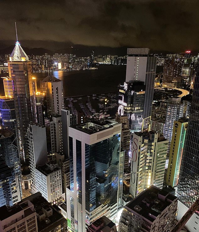 Chuyên sống ảo trên các tòa nhà chọc trời, chàng trai ra đi ở tuổi 30 khi leo lên tòa tháp ở Hong Kong - Ảnh 7.
