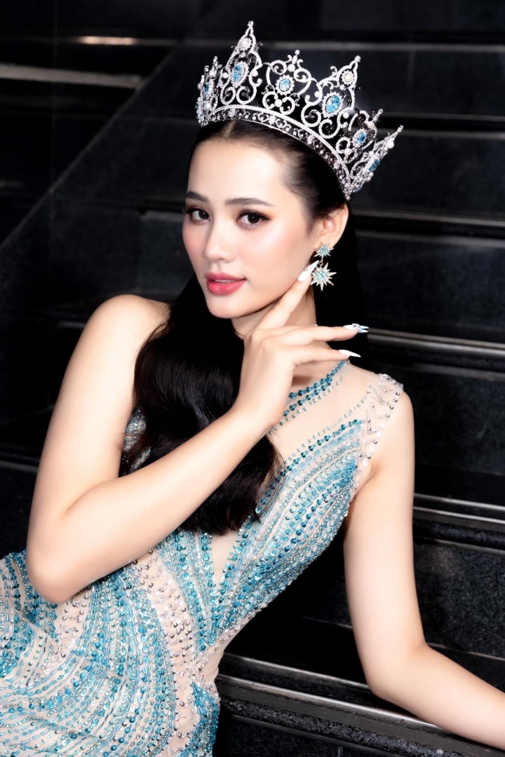 Hoa hậu trả vương miện trong đêm đăng quang: BTC 'đau đầu' vì quyết định của tôi - Ảnh 3.