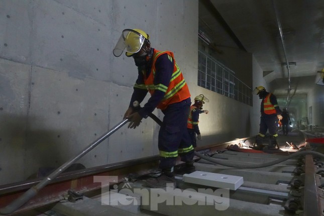 Metro số 1 TPHCM: Ga ngầm lớn nhất hoàn thiện trên 99%, cuối năm nay chạy thử toàn tuyến - Ảnh 14.