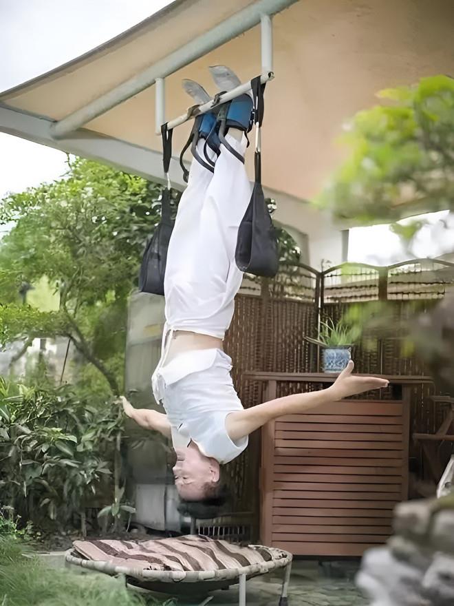 Cụ ông 73 tuổi nhưng ngoại hình như 40: Bí quyết nằm ở 3 công thức vàng nhiều người bỏ qua - Ảnh 2.