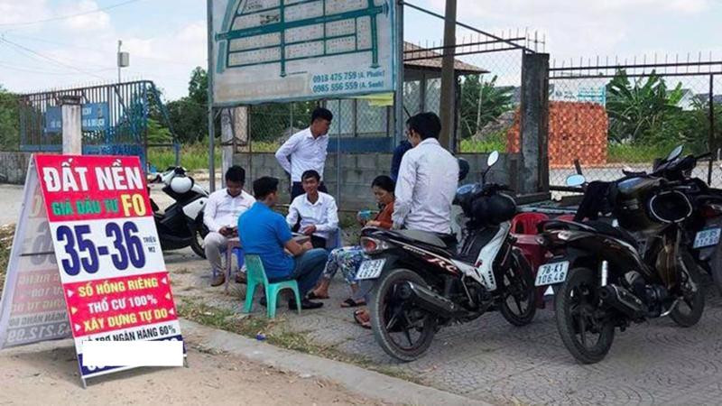 Chiêu thức “cọc loạt lô đất, thổi thông tin, lướt sóng chốt lời" của cá mập thời sốt đất sẽ còn quay lại? - Ảnh 1.