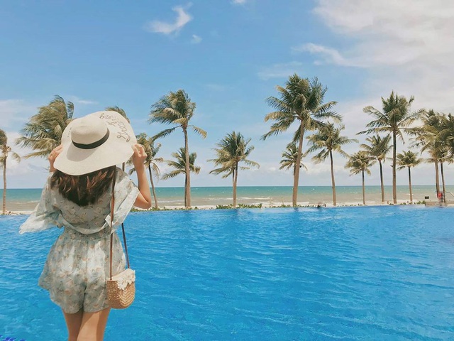 6 resort 5 sao sở hữu hồ bơi độc đáo bậc nhất đảo ngọc Phú Quốc đang có giá rẻ, giảm sâu đến không ngờ: Còn gì tuyệt hơn ngắm hoàng hôn, đắm mình trong làn nước xanh trong vắt - Ảnh 4.