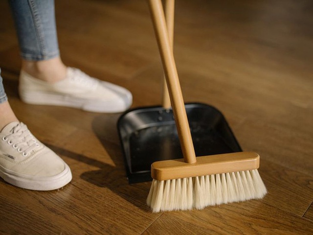 5 thói quen tai hại khi dọn dẹp, giữ vệ sinh nhà cửa ai cũng làm mỗi ngày nhưng lại khiến bệnh tật dễ tấn công lúc nào không hay - Ảnh 1.