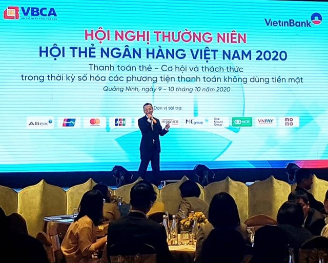 Thẻ ngân hàng Việt: Chuyển đổi để bắt kịp hội nhập - Ảnh 2.