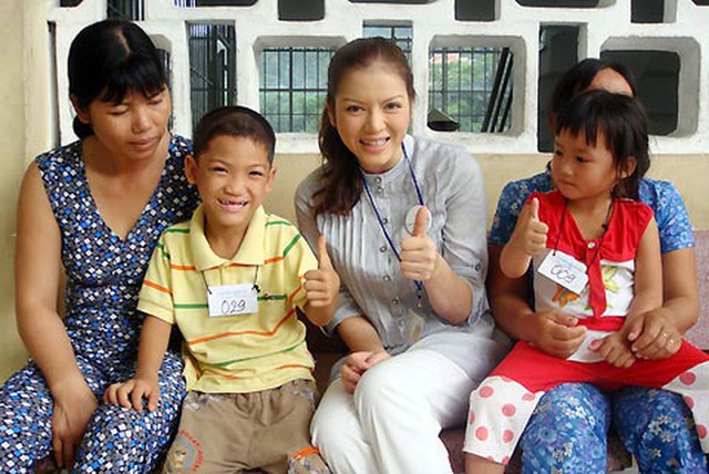 Lý Nhã Kỳ và cuộc sống viên mãn ở tuổi 38: Sự nghiệp thăng hoa, giàu tới mức mua đồ hiệu theo lô nhưng vẫn cô đơn lẻ bóng - Ảnh 2.