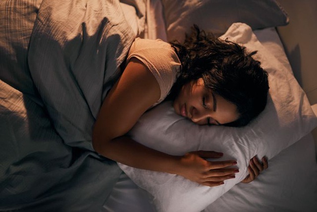 Ngủ quá nhiều có hại sức khỏe không? Bất ngờ với giải thích của chuyên gia - Ảnh 1.