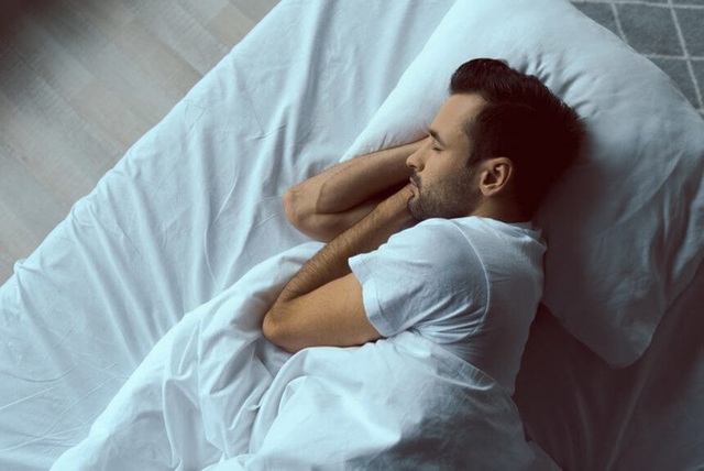 Ngủ quá nhiều có hại sức khỏe không? Bất ngờ với giải thích của chuyên gia - Ảnh 2.