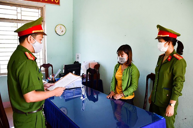 Giới thiệu là nhân viên ngân hàng để lừa đảo chiếm đoạt 4 tỷ đồng - Ảnh 1.