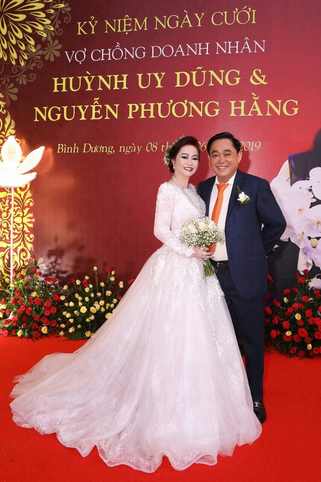 Hết lời khen ngợi chồng Dũng lò vôi nhưng khi hỏi chị em hơn nhau chỗ nào, đại gia Phương Hằng lại chốt bằng 1 câu khiến tất cả choáng váng, cánh mày râu cũng kiêng nể vài phần - Ảnh 3.