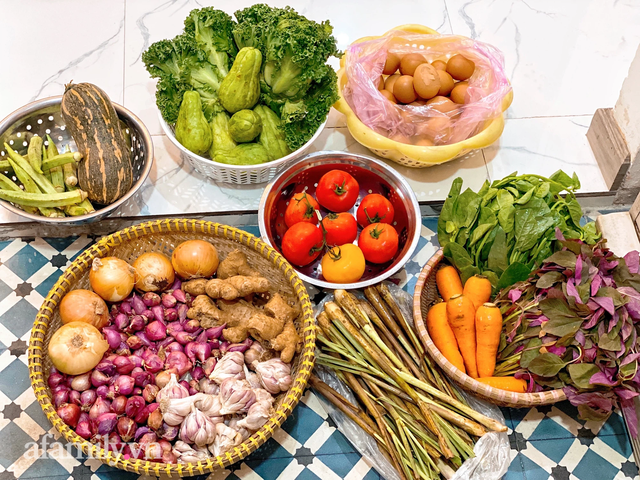 Cọng hành, bó cải bỗng thành của quý của nhiều gia đình tại Sài Gòn, thay đổi luôn cách dùng rau thịt trong mỗi bữa ăn! - Ảnh 3.